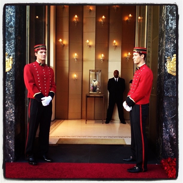 Front of house hospitality staffing